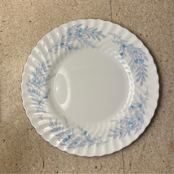 Minton Belbrachen Other - Belbrachen Bone China Vintage Dinner Plate S696 by Minton and made in England